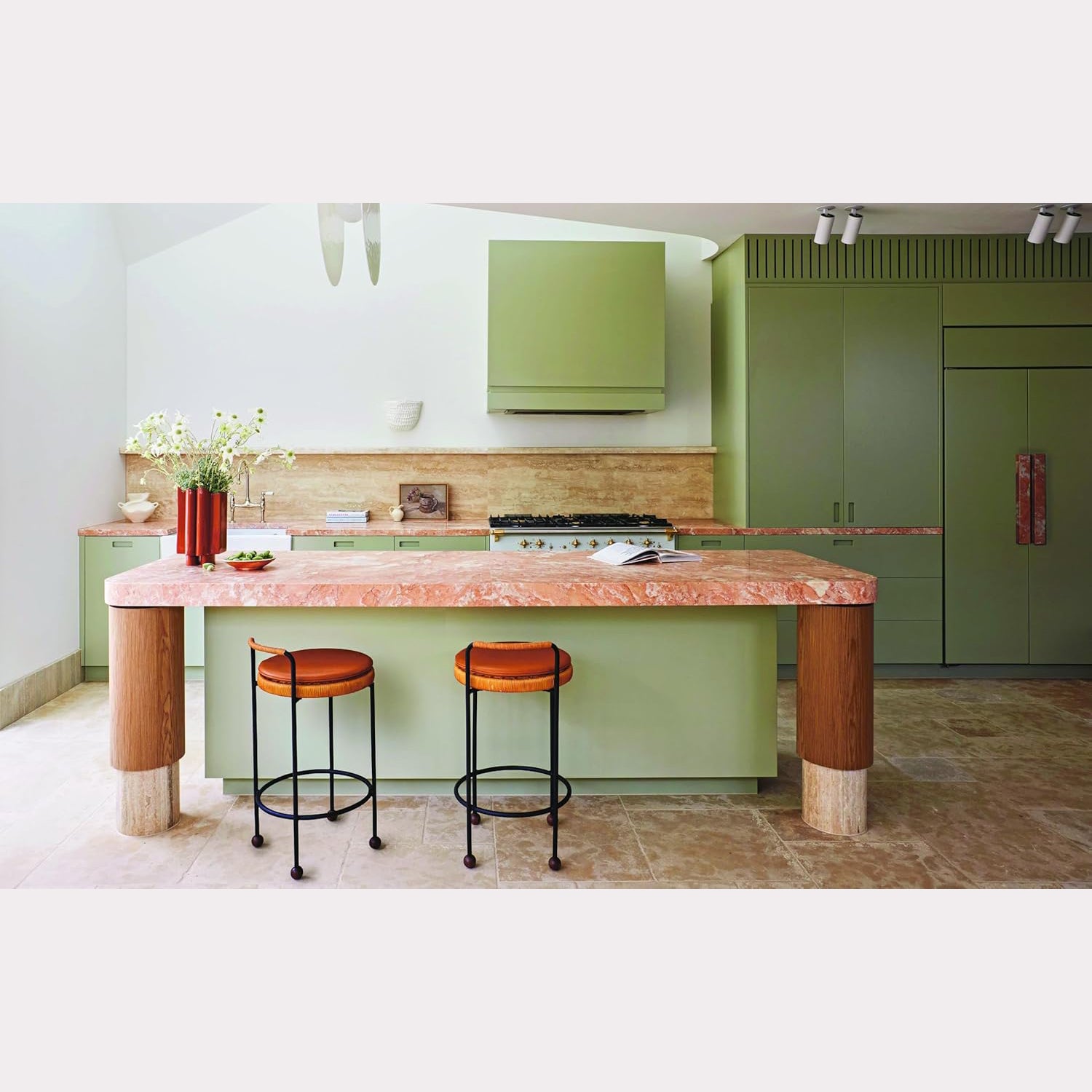 Curated Style: Artfully Edited Homes