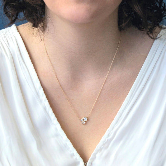 14k Gold Pendant Necklace with White Sapphire Cluster