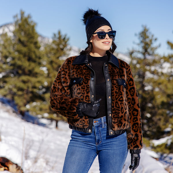 Billie_Bomber_14767_LEO_00-