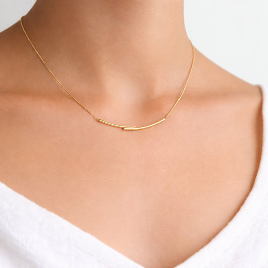 14k Gold ‘Hug’ Bar Pendant Necklace