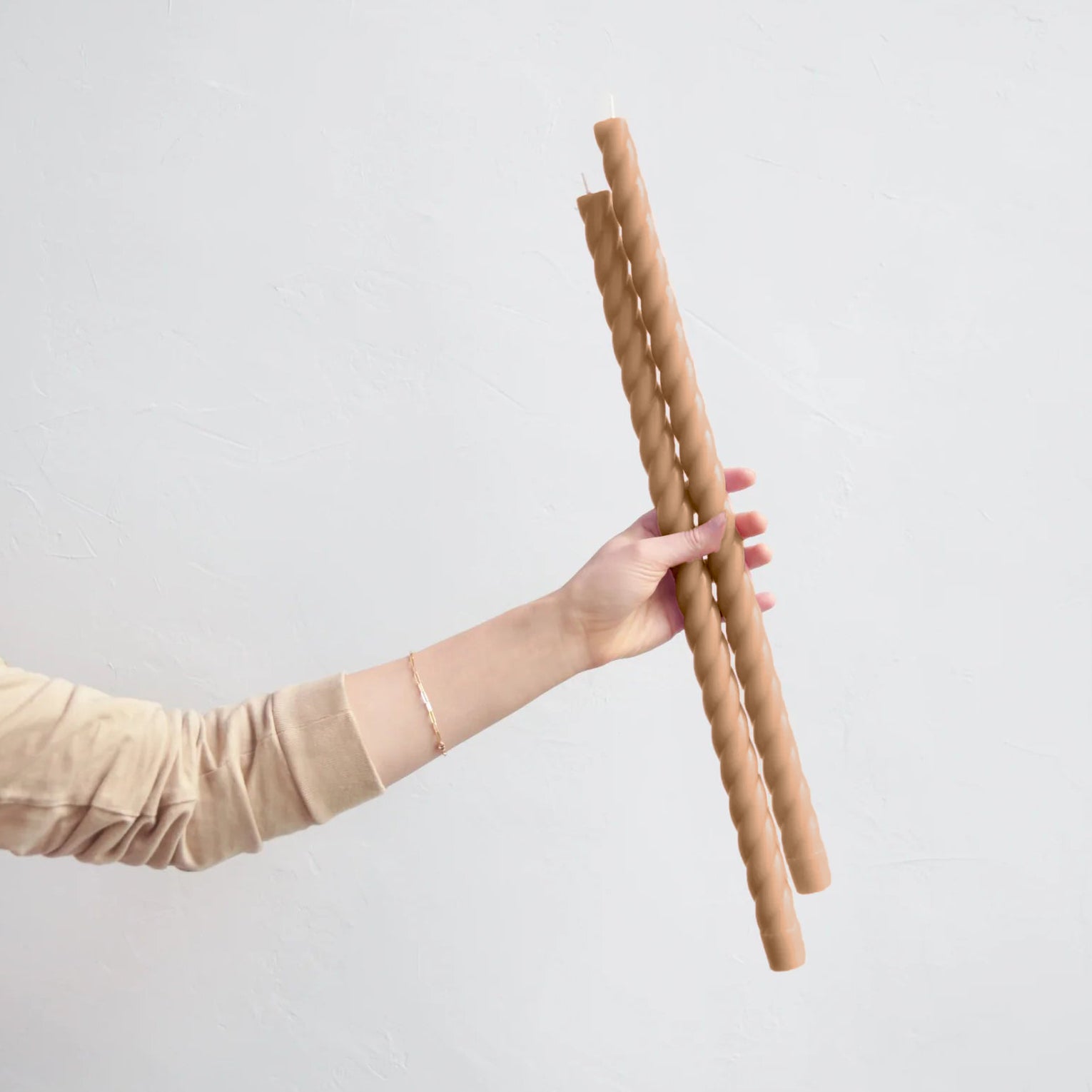 18-inch Fancy Spindle Taper Candles – Miel