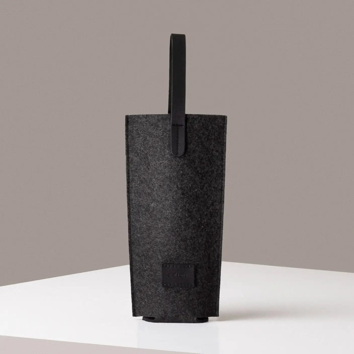 Felt Wine Cozy Carrier - Solo (choose color) Charcoal
