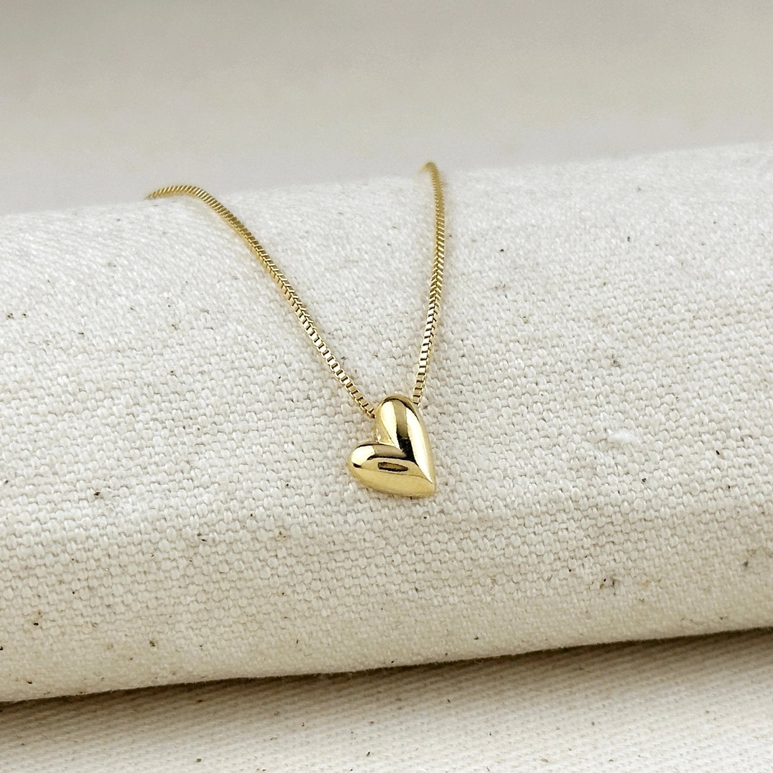 Sliding Puffy Heart Pendant Necklace – Gold Filled