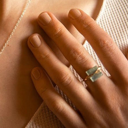 Green Kyanite ‘Criss-Cross’ Ring