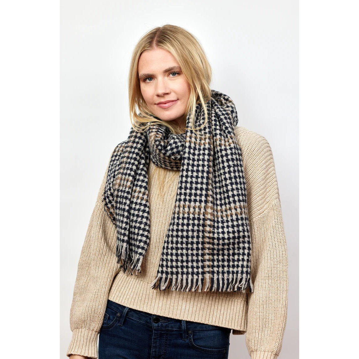 Peak Check Scarf - Black/White/Tan