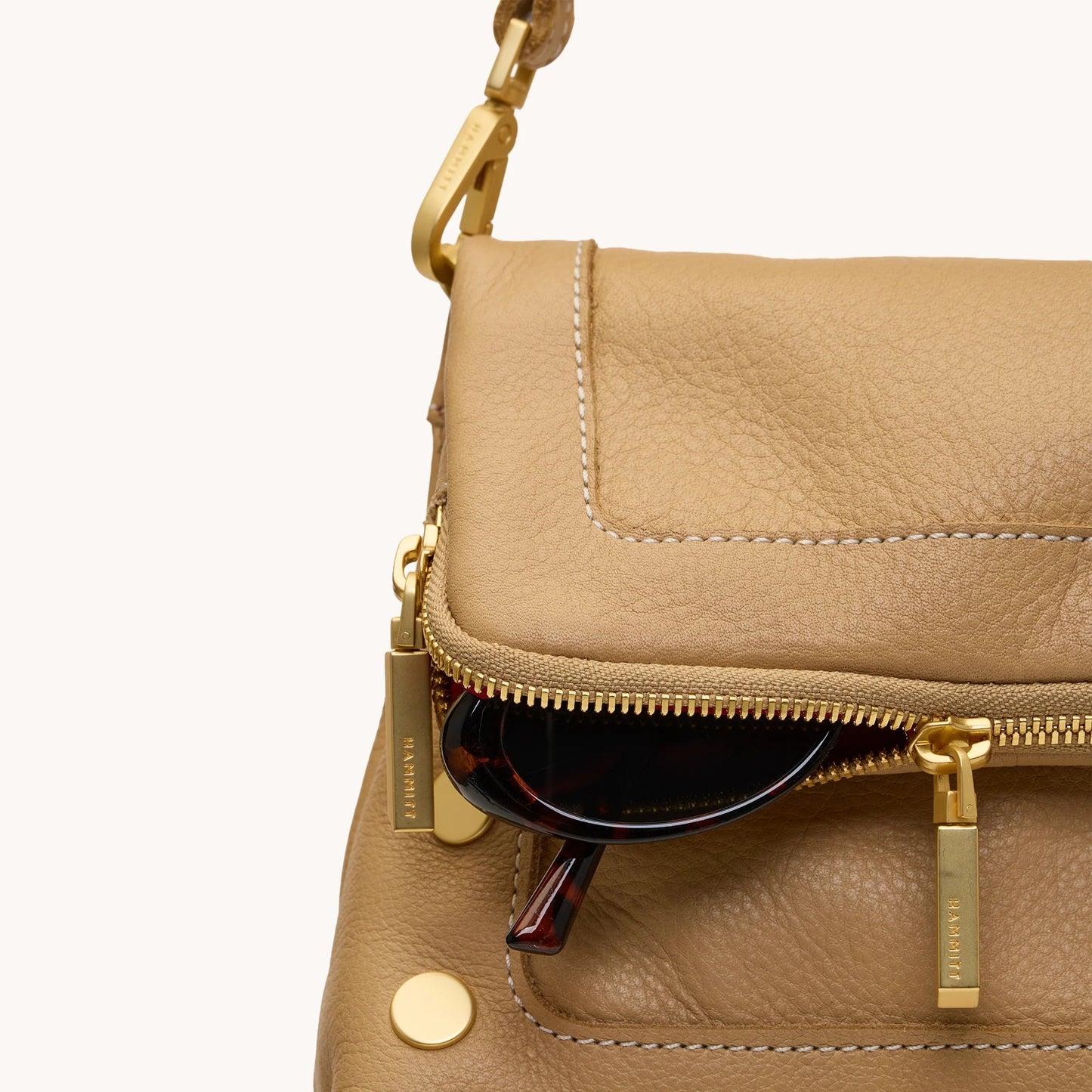 Hammitt Beverly Med – Toasty Sand/Brushed Gold