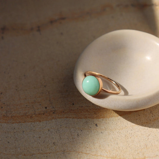 Chrysoprase Cabochon Ring - Gold Fill