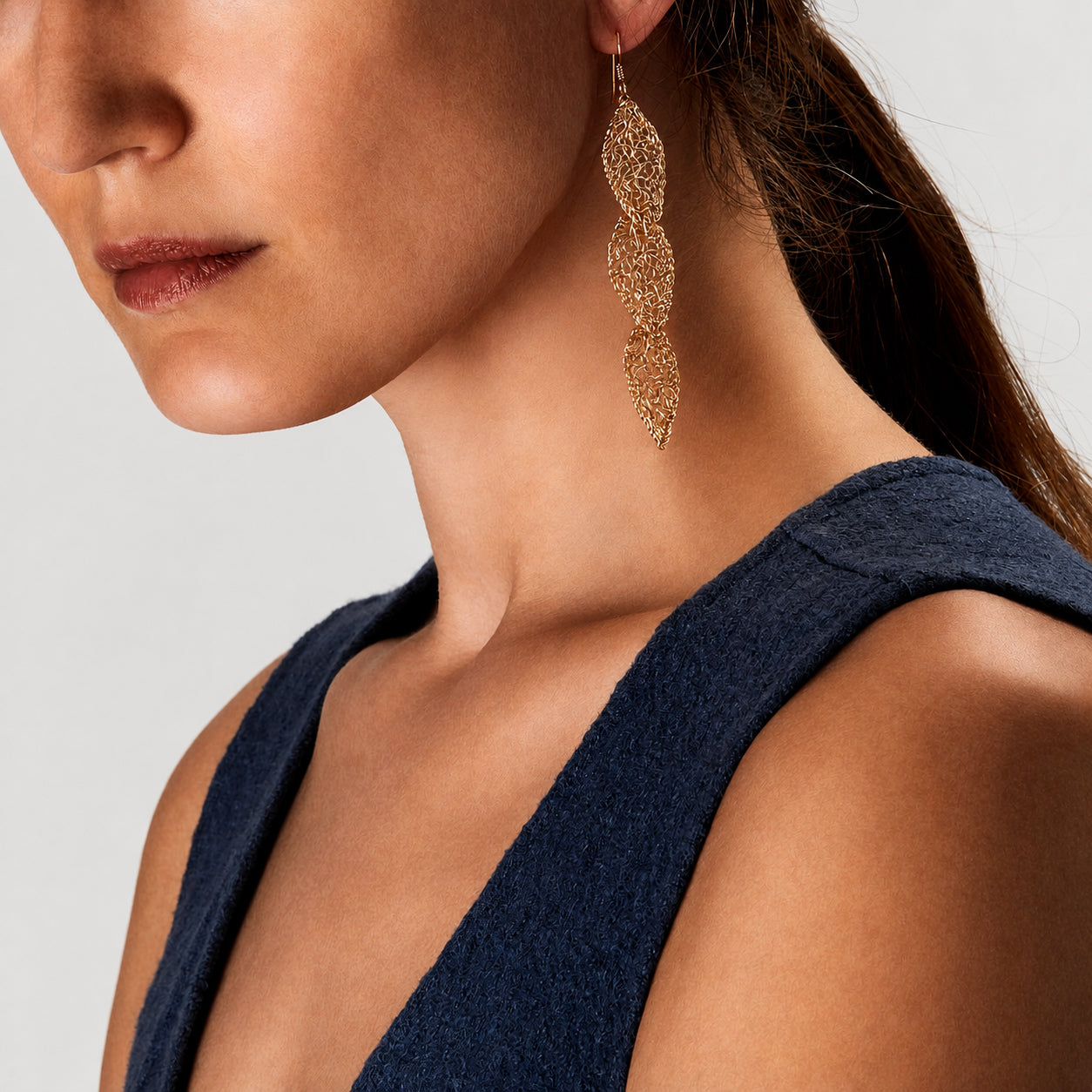 14k Gold-Filled Wire Leaf Pendant Necklace