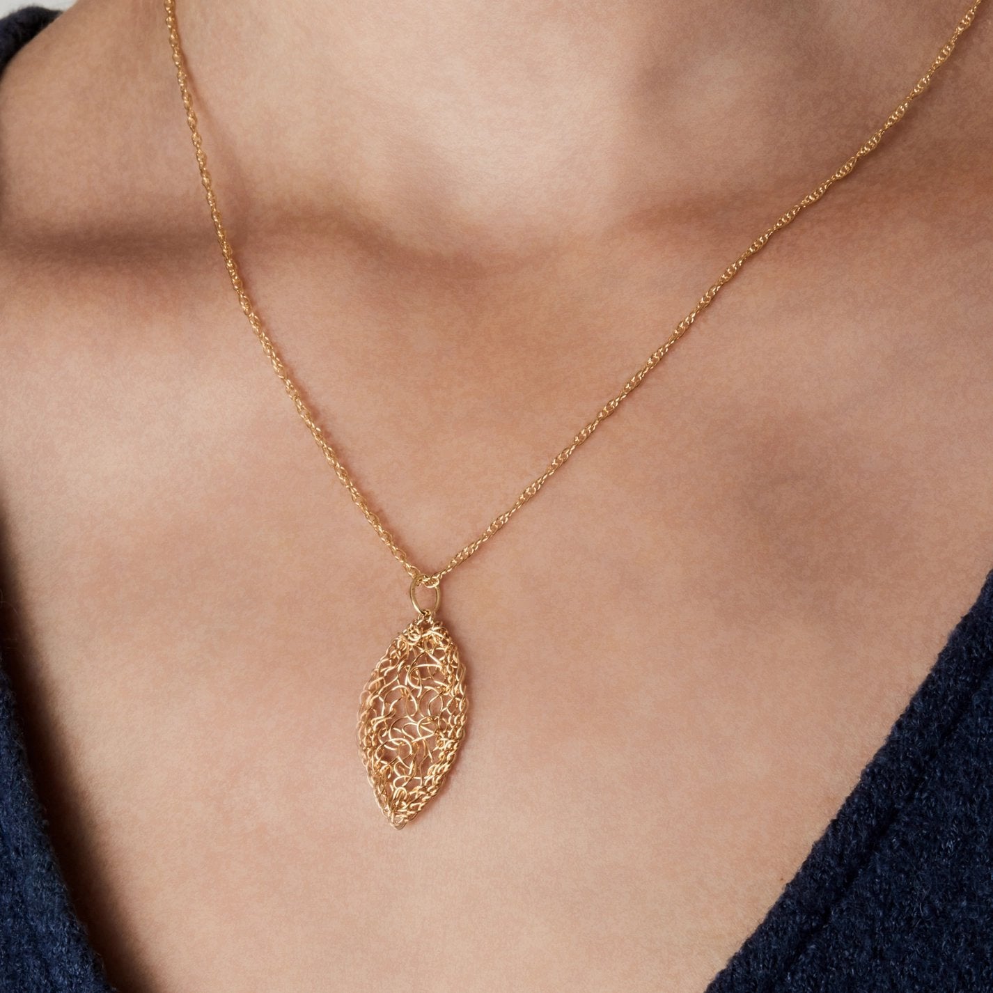 14k Gold-Filled Wire Leaf Pendant Necklace