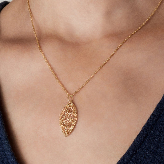 14k Gold-Filled Wire Leaf Pendant Necklace