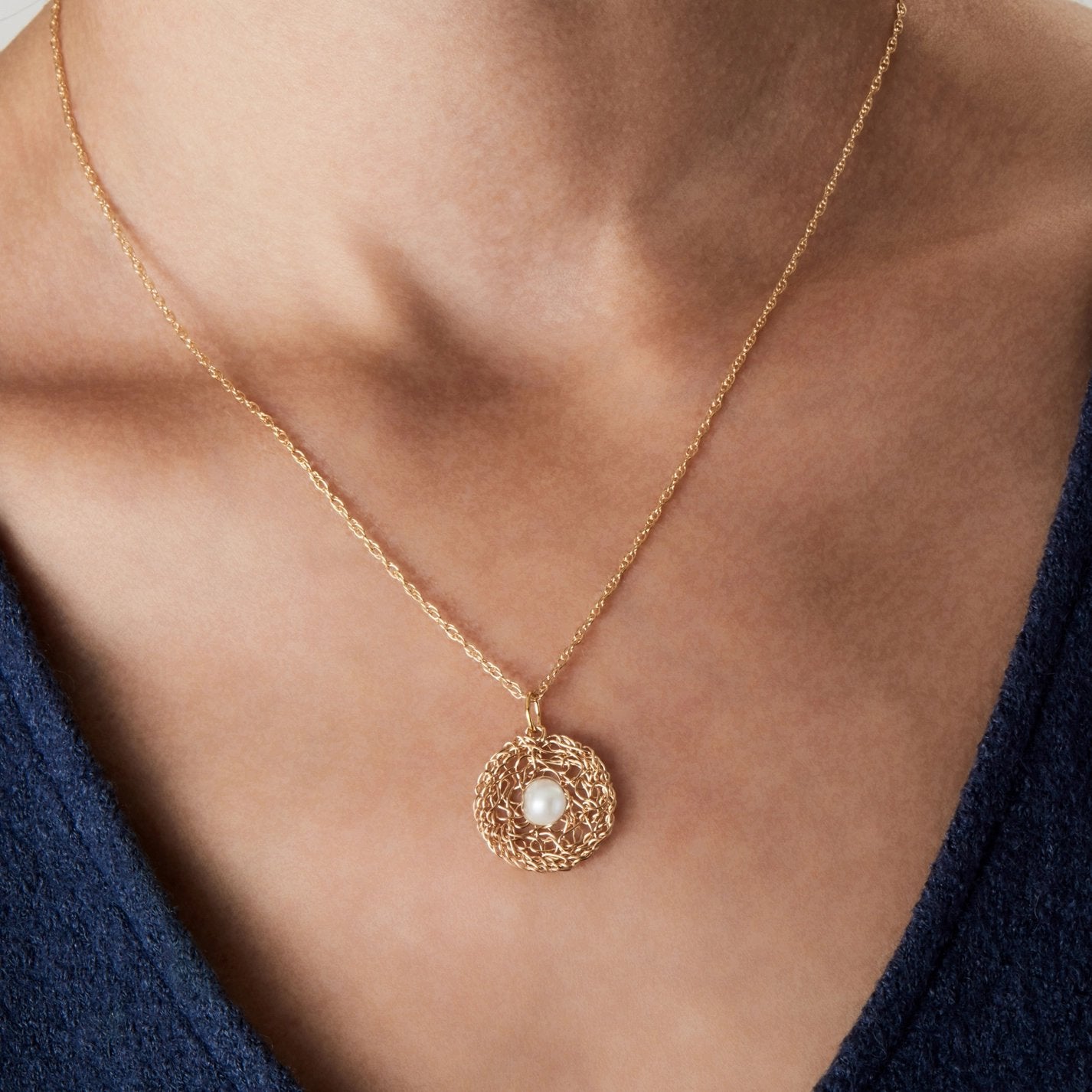 14k Gold-Filled Wire + Freshwater Pearl Circle Pendant Necklace
