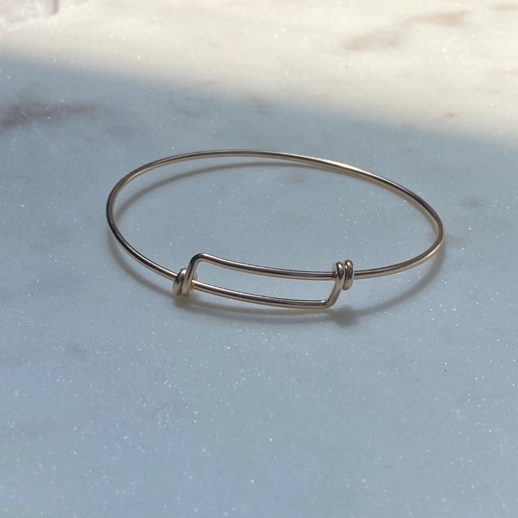 Sleek Line Bangle – Gold Filled
