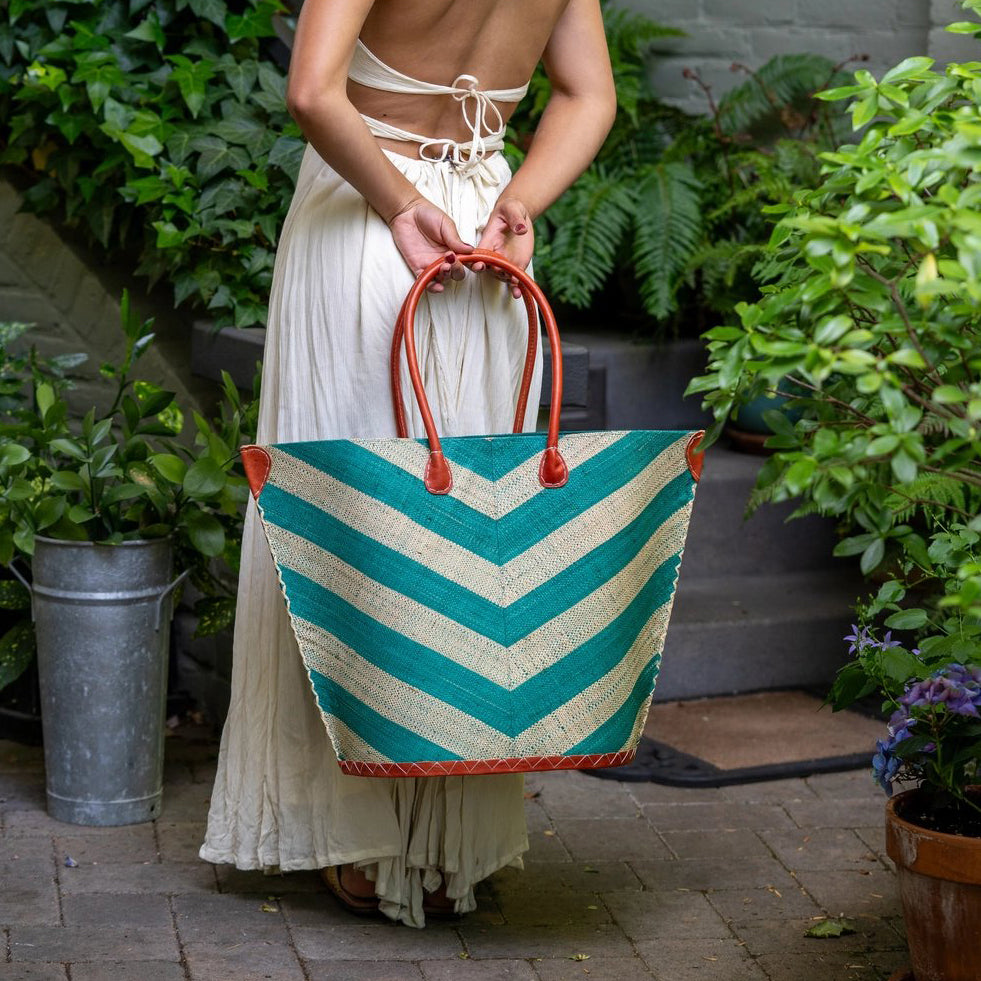 Large Santa Cruz Wide Stripe Chevron Straw Tote Bag - Teal