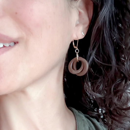 Porcelain Interlocking 'Knot' Ring Earrings - Brown