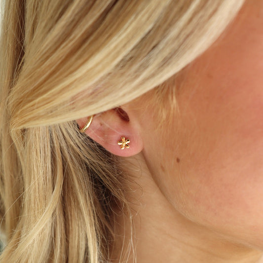 Daisy Stud Earrings - Gold Fill