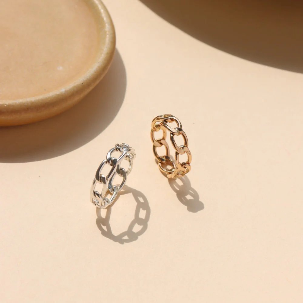 ‘Alex’ Chain Band Ring (select material)