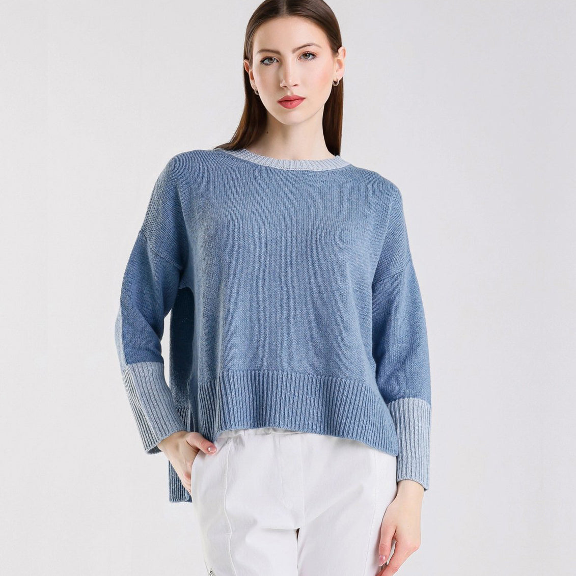 Lisbeth Contrast Neck Hi/Low Sweater - Jeans/Light Jeans