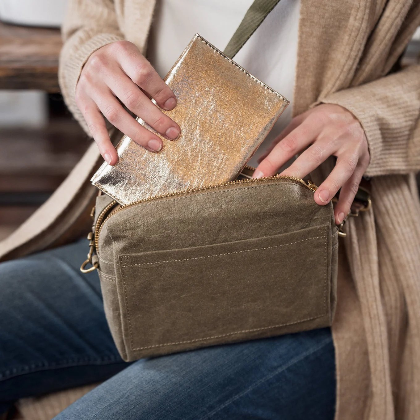 Tracolla Crossbody Bag (select color)