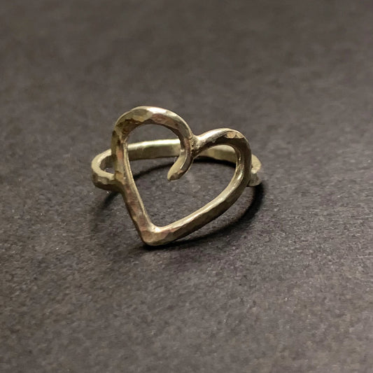 Corazon Heart Ring (select material)